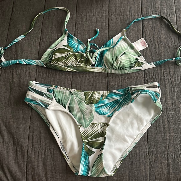 Xhilaration Other - Xhilaration Palm Leaves Bikini Set